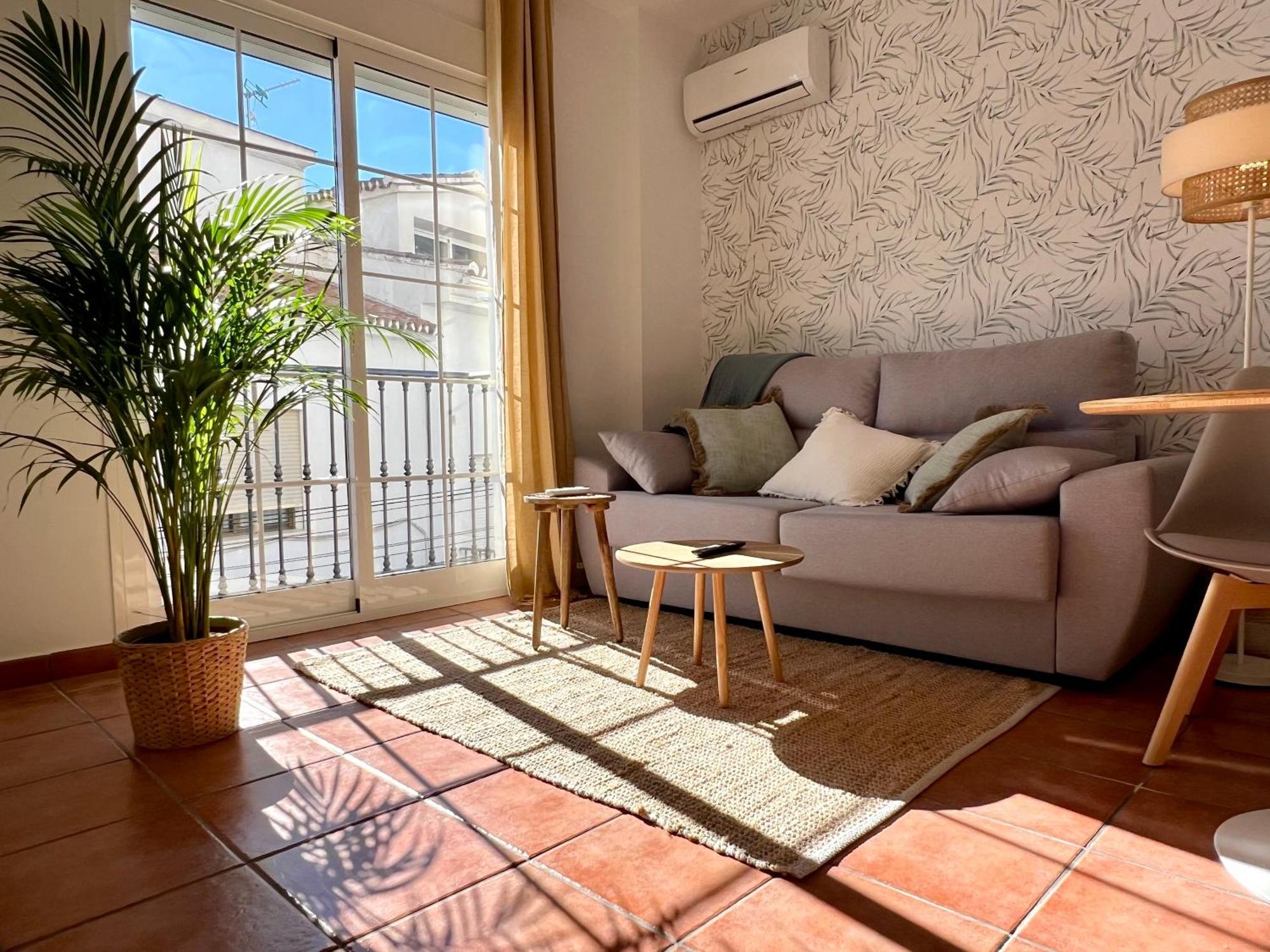 Tranquil Escape In Historic Apartment Benalmadena